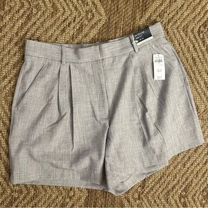 NWT Women's Abercrombie Tailored Shorts Size 32 Curve Love